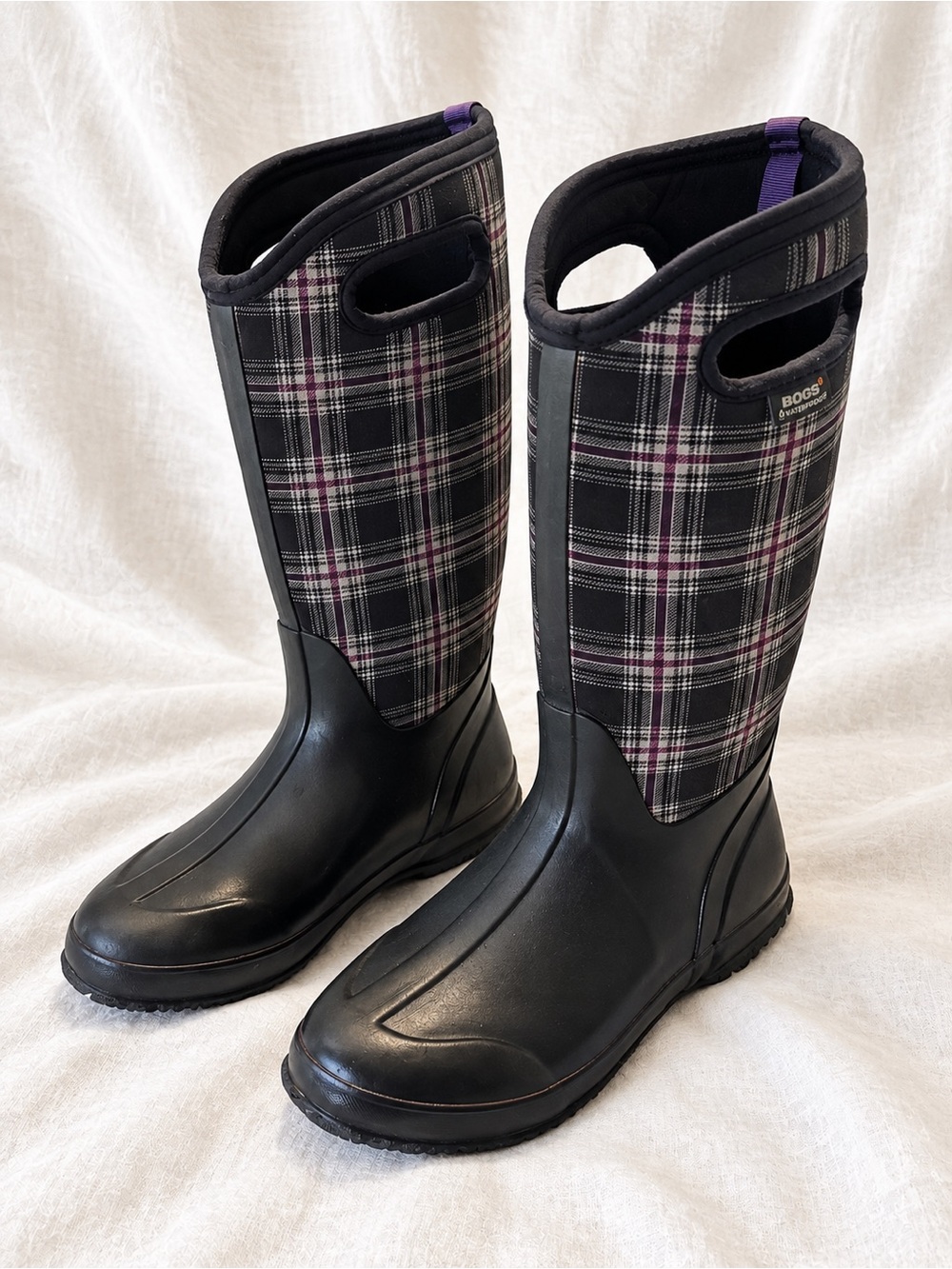 Women’s BOGS Classic High Plaid Waterproof Insulated Winter Boots Size 9